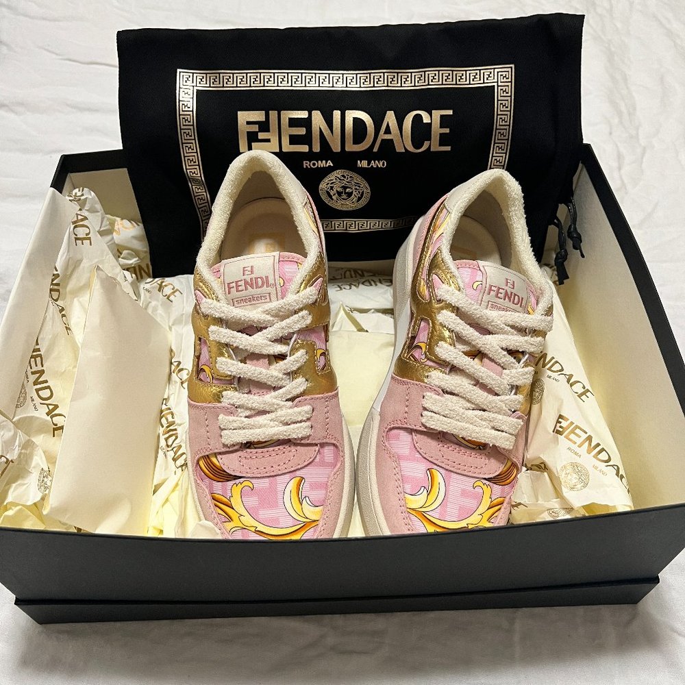 Fendi Match - Fendace Printed Pink Satin Low Top Sneakers - Picture 5 of 9